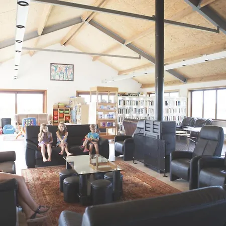 مزرعة للإقامة Hof Hullenhove *